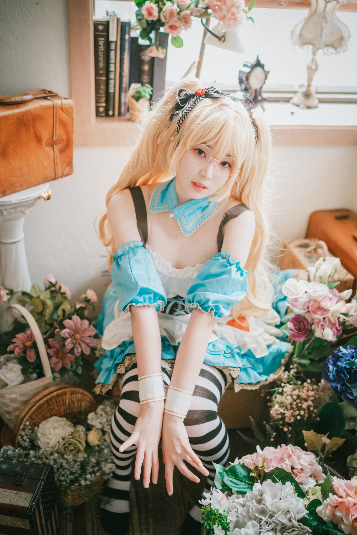 xgyw.top_[DJAWA]No.069_韩国模特_Alice in Glasses主题性感眼镜美少女私房女仆装诱惑写真49P