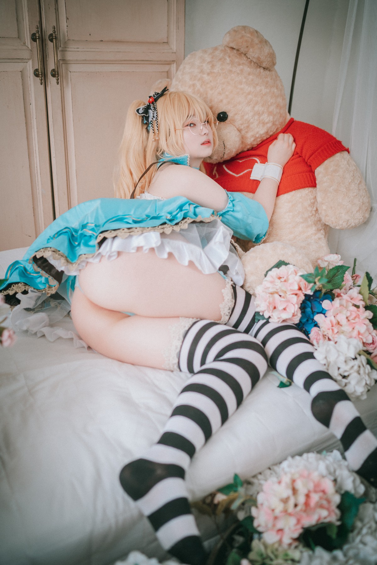 xgyw.top_[DJAWA]No.069_韩国模特_Alice in Glasses主题性感眼镜美少女私房女仆装诱惑写真49P