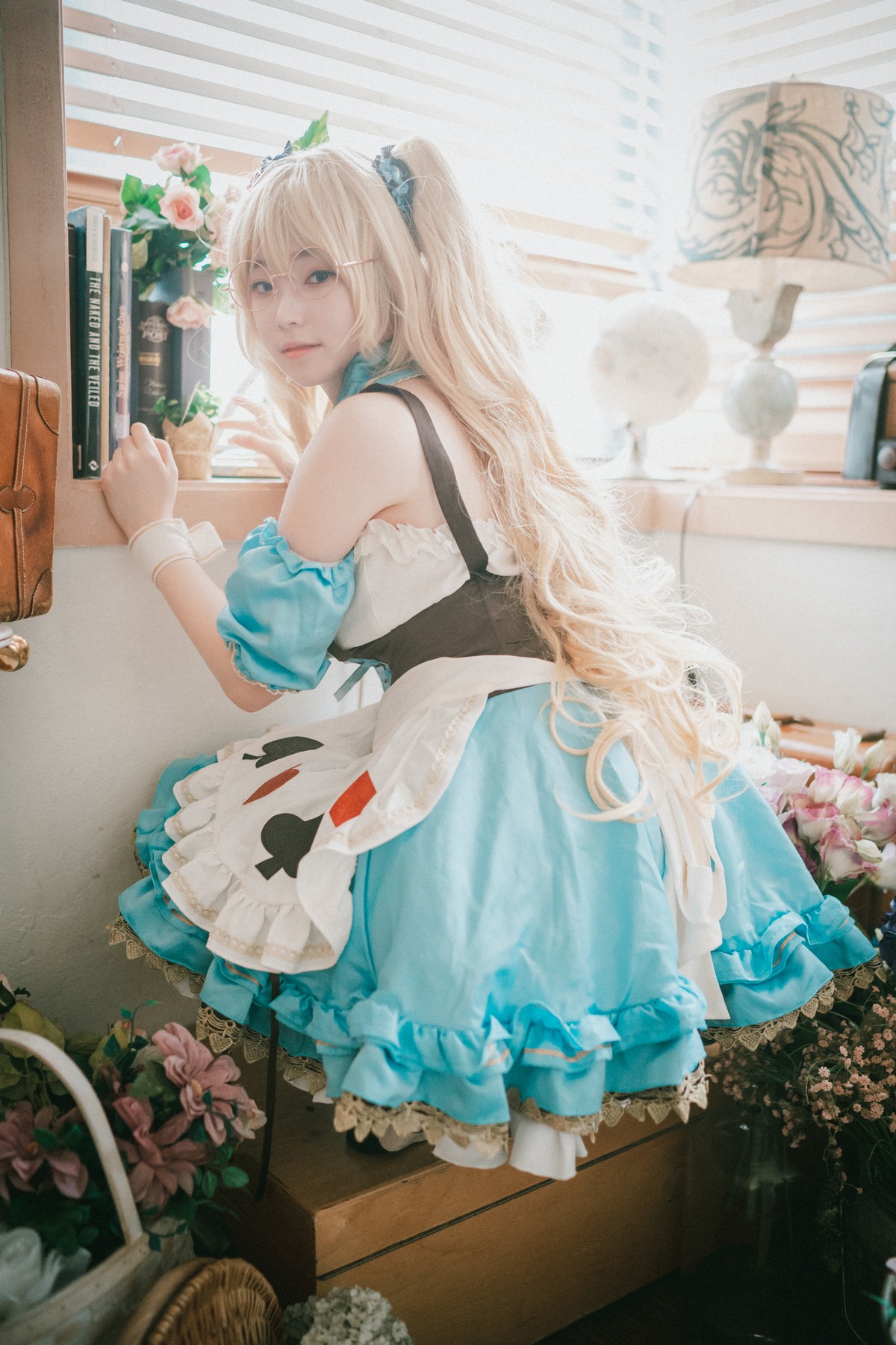 xgyw.top_[DJAWA]No.069_韩国模特_Alice in Glasses主题性感眼镜美少女私房女仆装诱惑写真49P