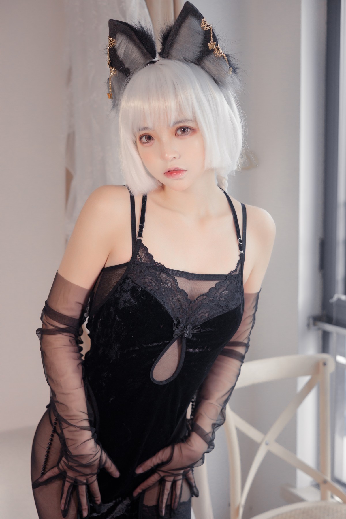 xgyw.top_网络美女疯猫ss旗袍少女主题私房性感黑色旗袍配超薄开档黑丝秀翘臀诱惑写真20P