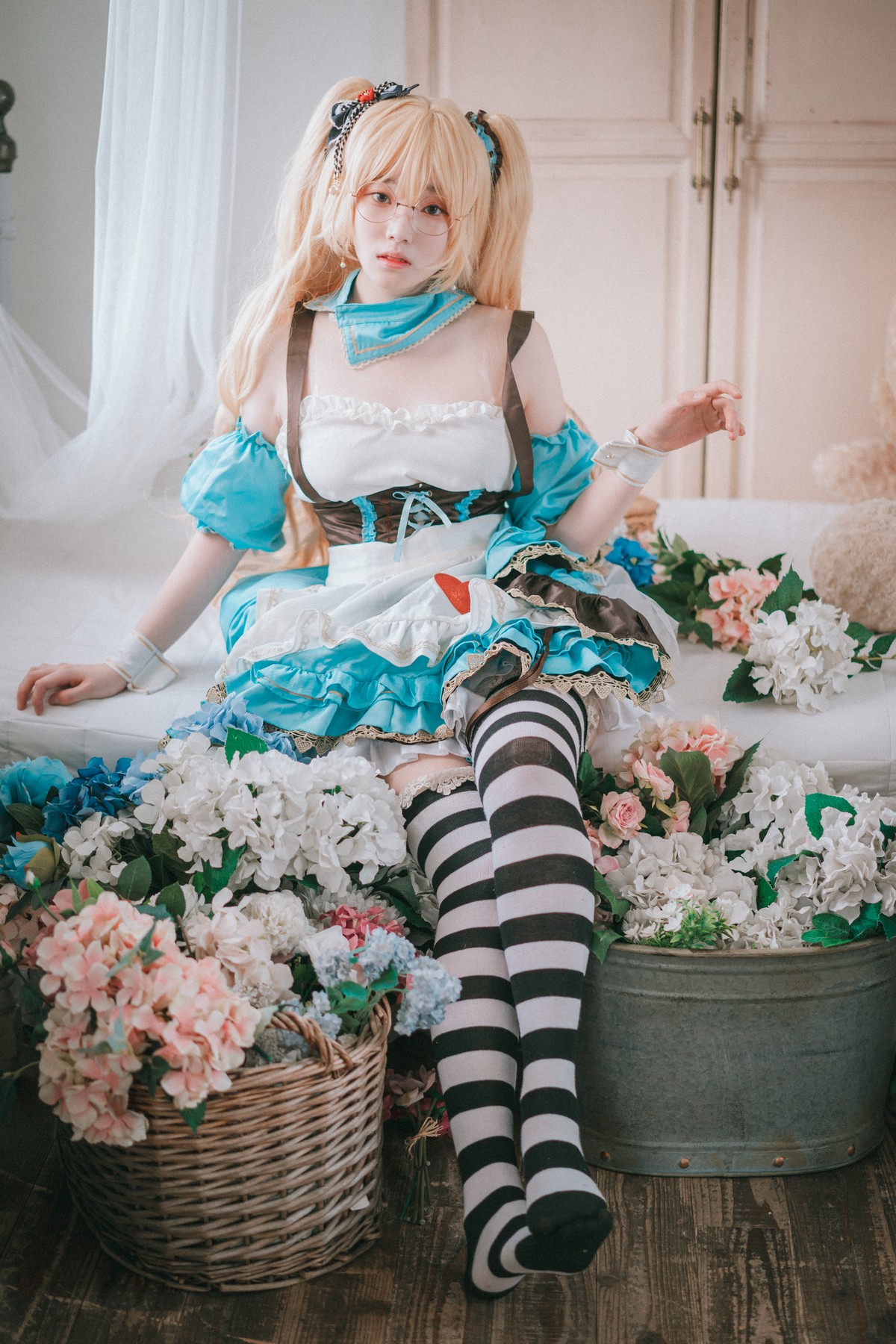 xgyw.top_[DJAWA]No.069_韩国模特_Alice in Glasses主题性感眼镜美少女私房女仆装诱惑写真49P