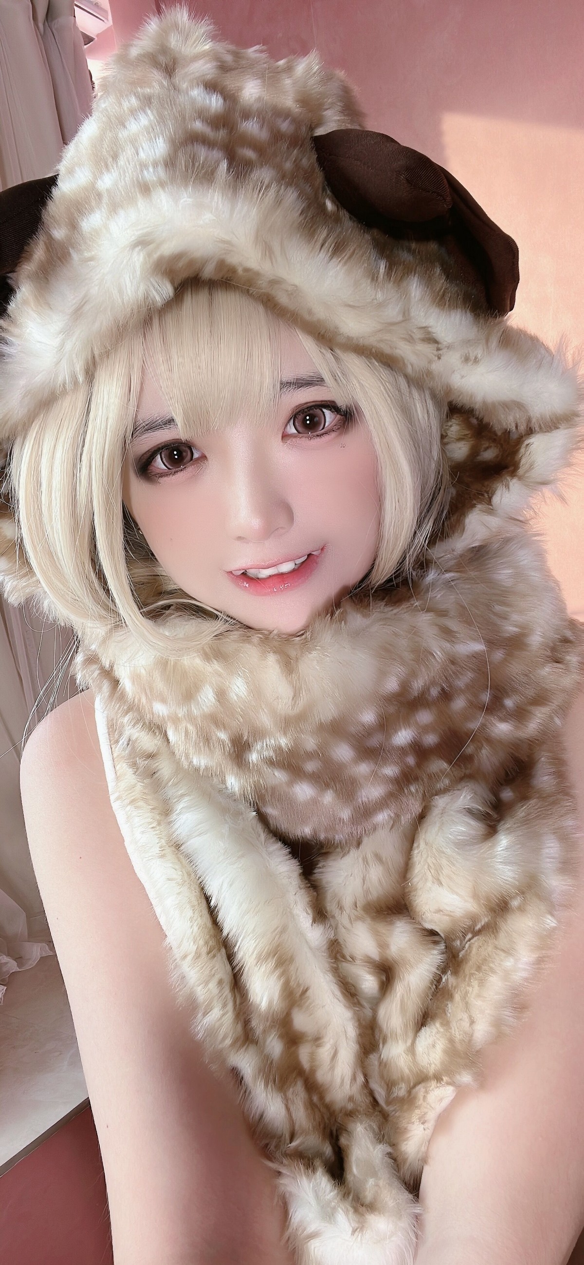xgyw.top_网络美女疯猫ss麋鹿少女主题私房性感白色蕾丝内衣配黑色蕾丝袜撩人诱惑写真80P