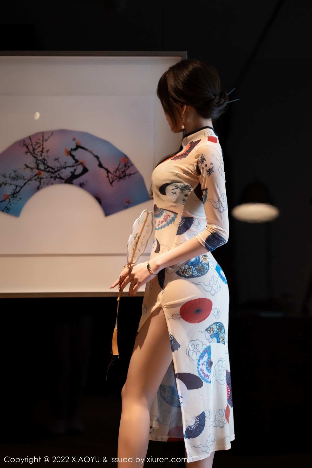 xgyw.top_[XiaoYu画语界]Vol.788_女神芝芝Booty白色轻透旗袍露蕾丝内衣无内肉丝完美诱惑写真105P