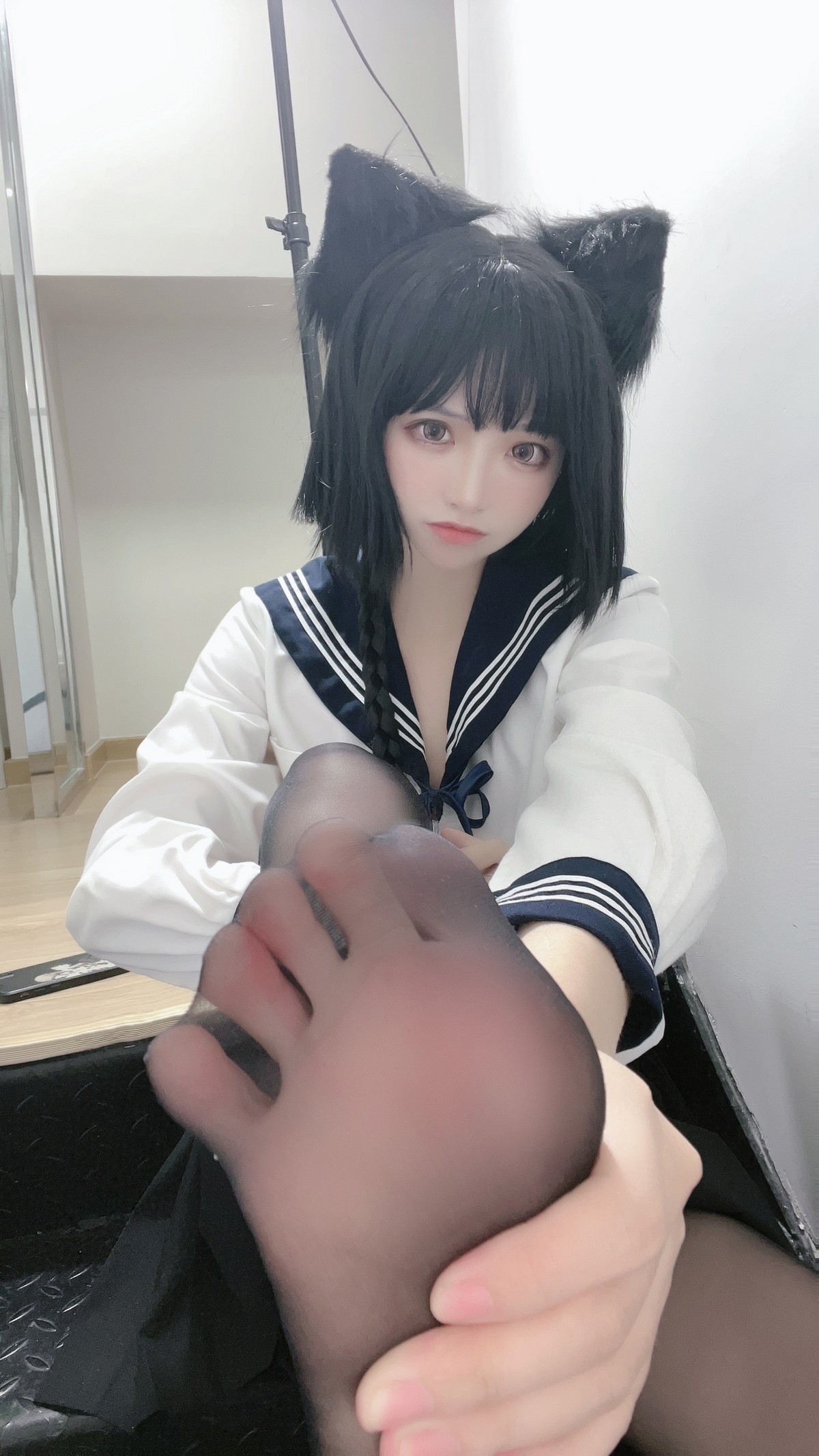 xgyw.top_网络美女疯猫ss制服少女主题私房性感学生制服下超薄黑丝裤袜秀美腿诱惑写真80P