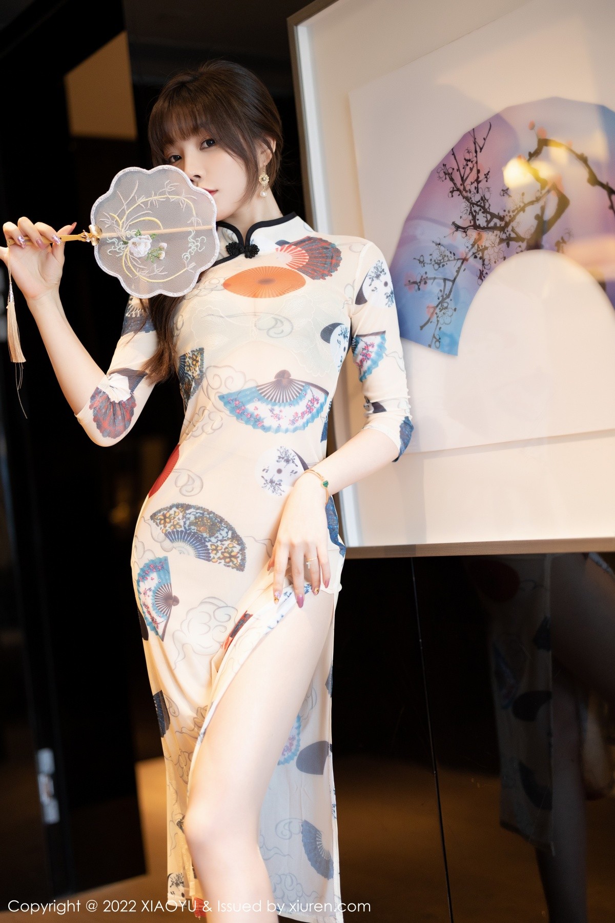 xgyw.top_[XiaoYu画语界]Vol.788_女神芝芝Booty白色轻透旗袍露蕾丝内衣无内肉丝完美诱惑写真105P