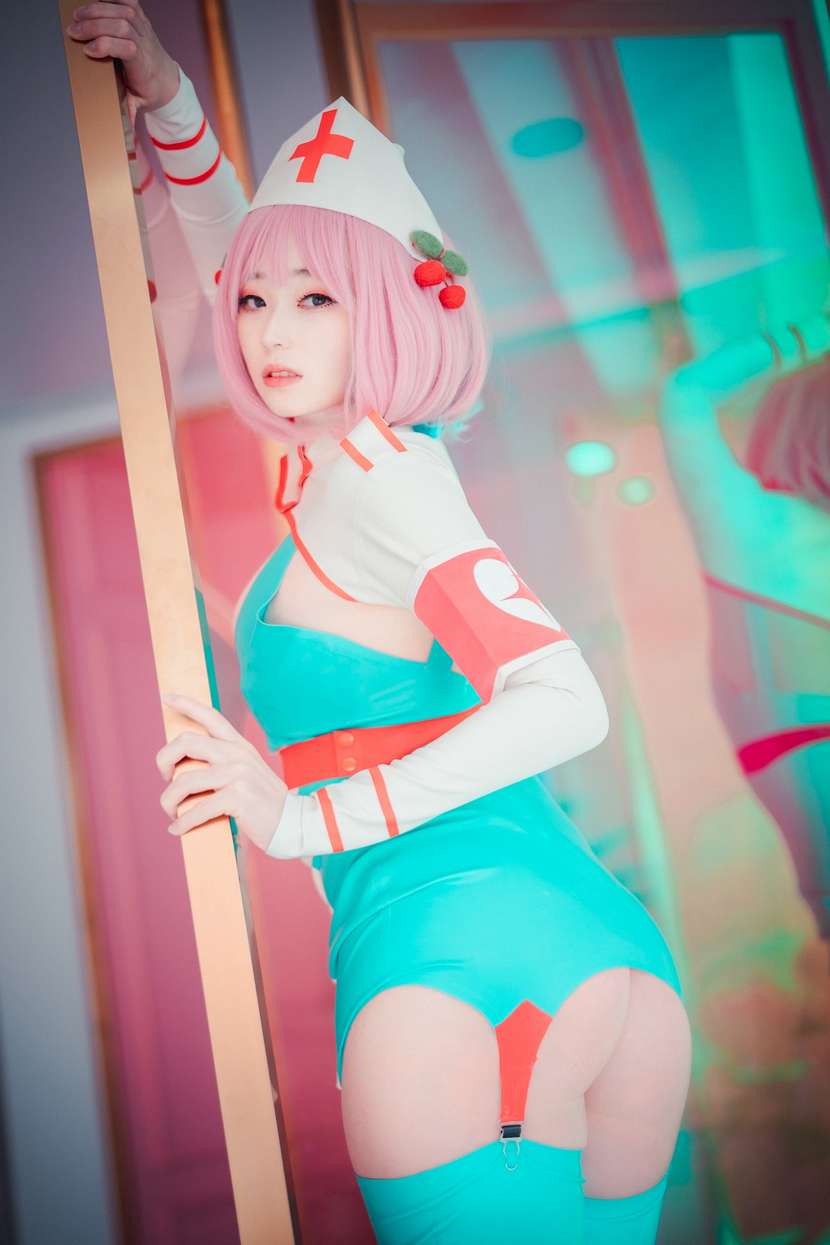xgyw.top_[DJAWA]No.073_模特BamBi_Cling To Latex主题私房性感护士装露完美身材诱惑写真46P