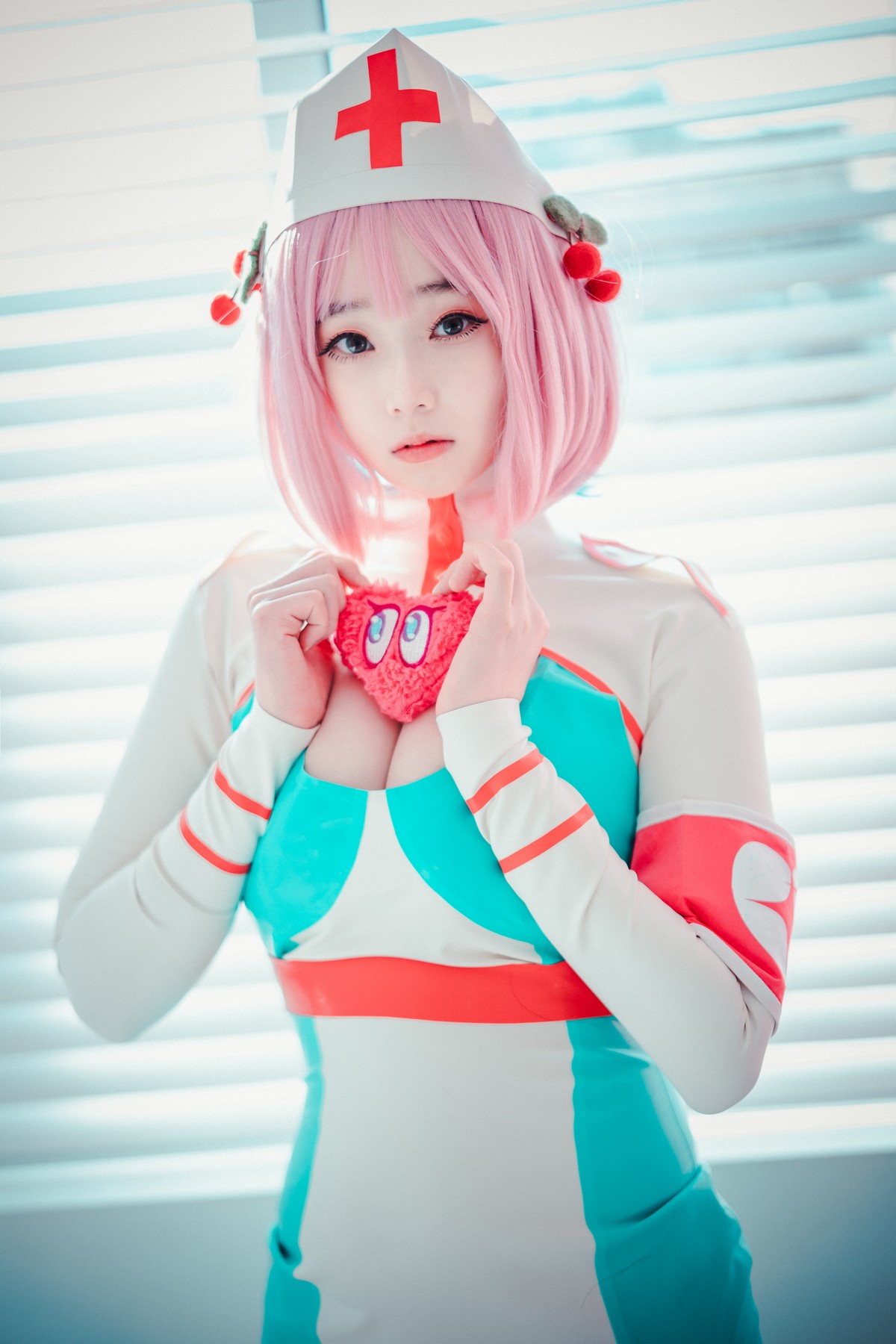 xgyw.top_[DJAWA]No.073_模特BamBi_Cling To Latex主题私房性感护士装露完美身材诱惑写真46P