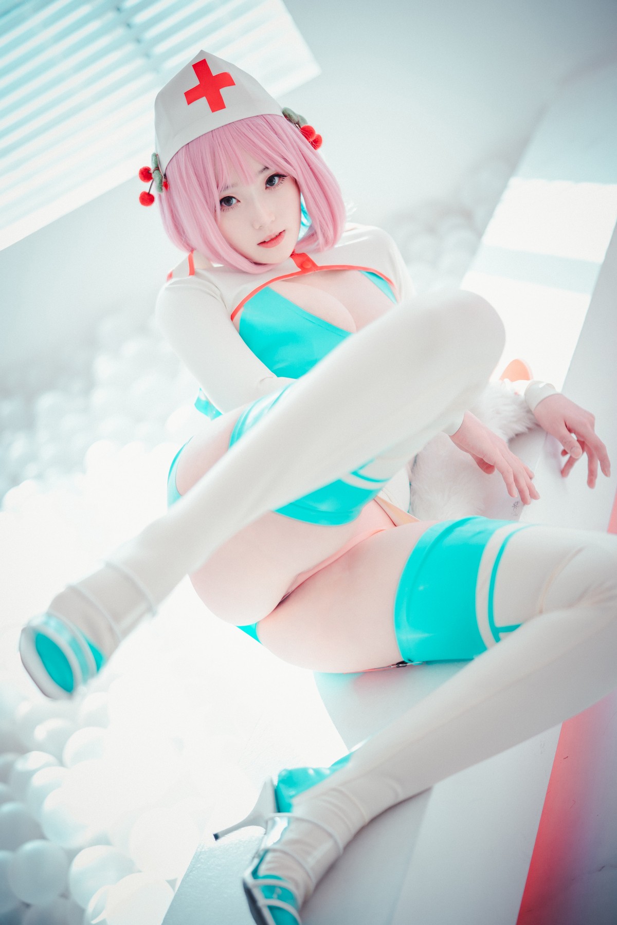 xgyw.top_[DJAWA]No.073_模特BamBi_Cling To Latex主题私房性感护士装露完美身材诱惑写真46P