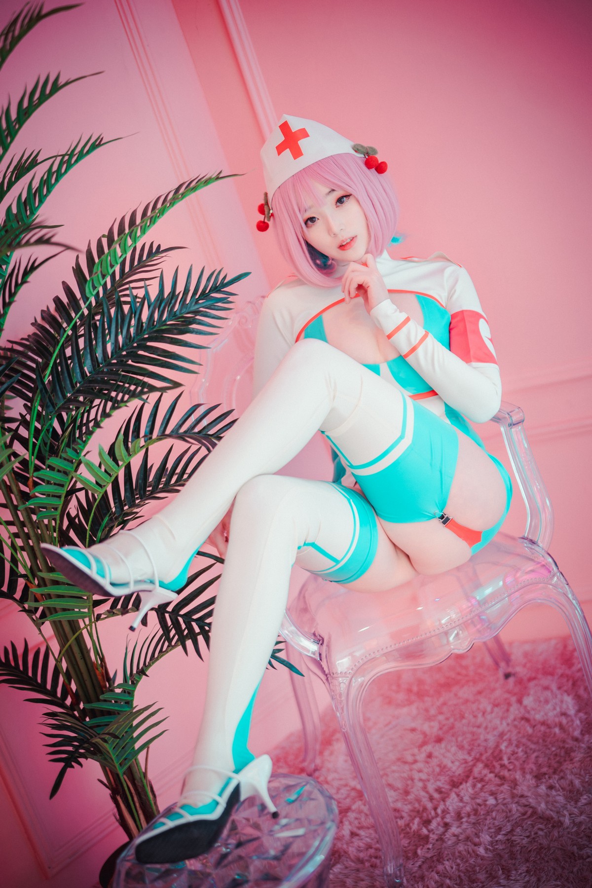 xgyw.top_[DJAWA]No.073_模特BamBi_Cling To Latex主题私房性感护士装露完美身材诱惑写真46P