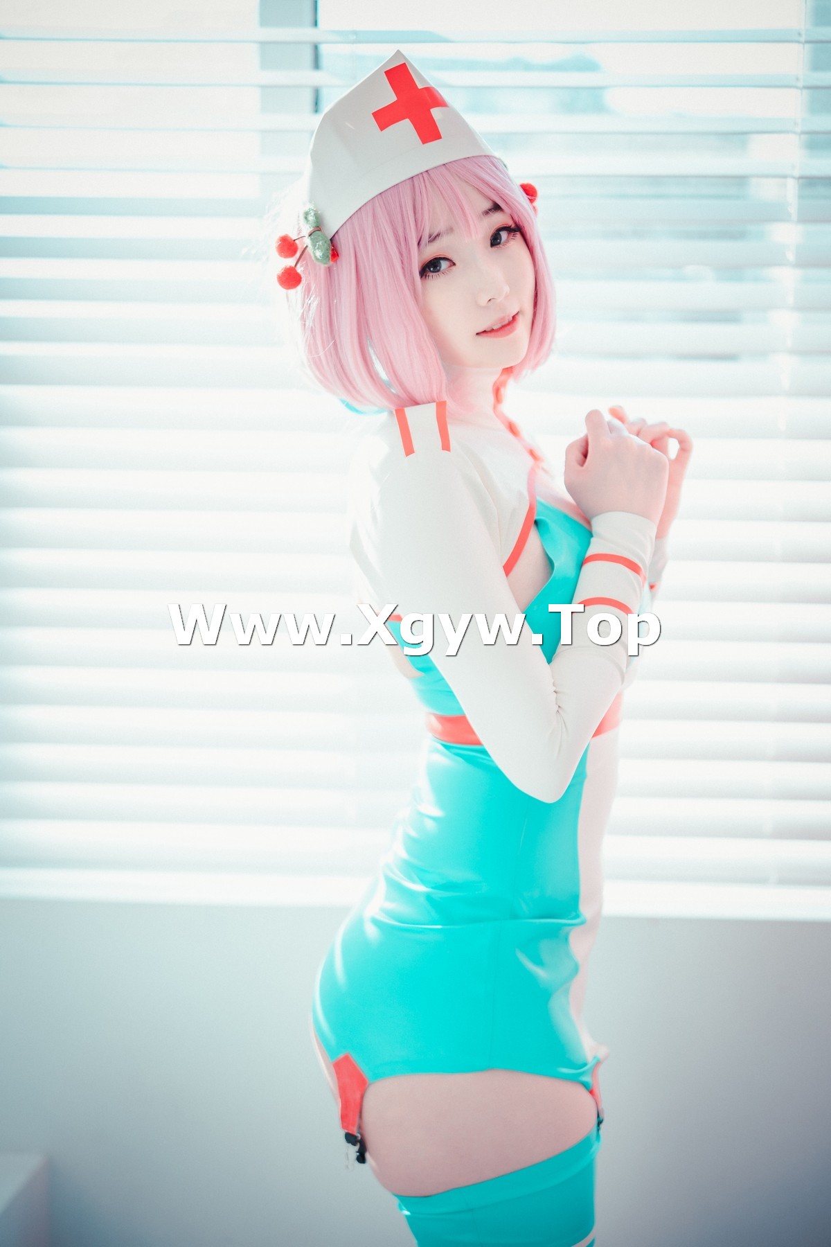 xgyw.top_[DJAWA]No.073_模特BamBi_Cling To Latex主题私房性感护士装露完美身材诱惑写真46P
