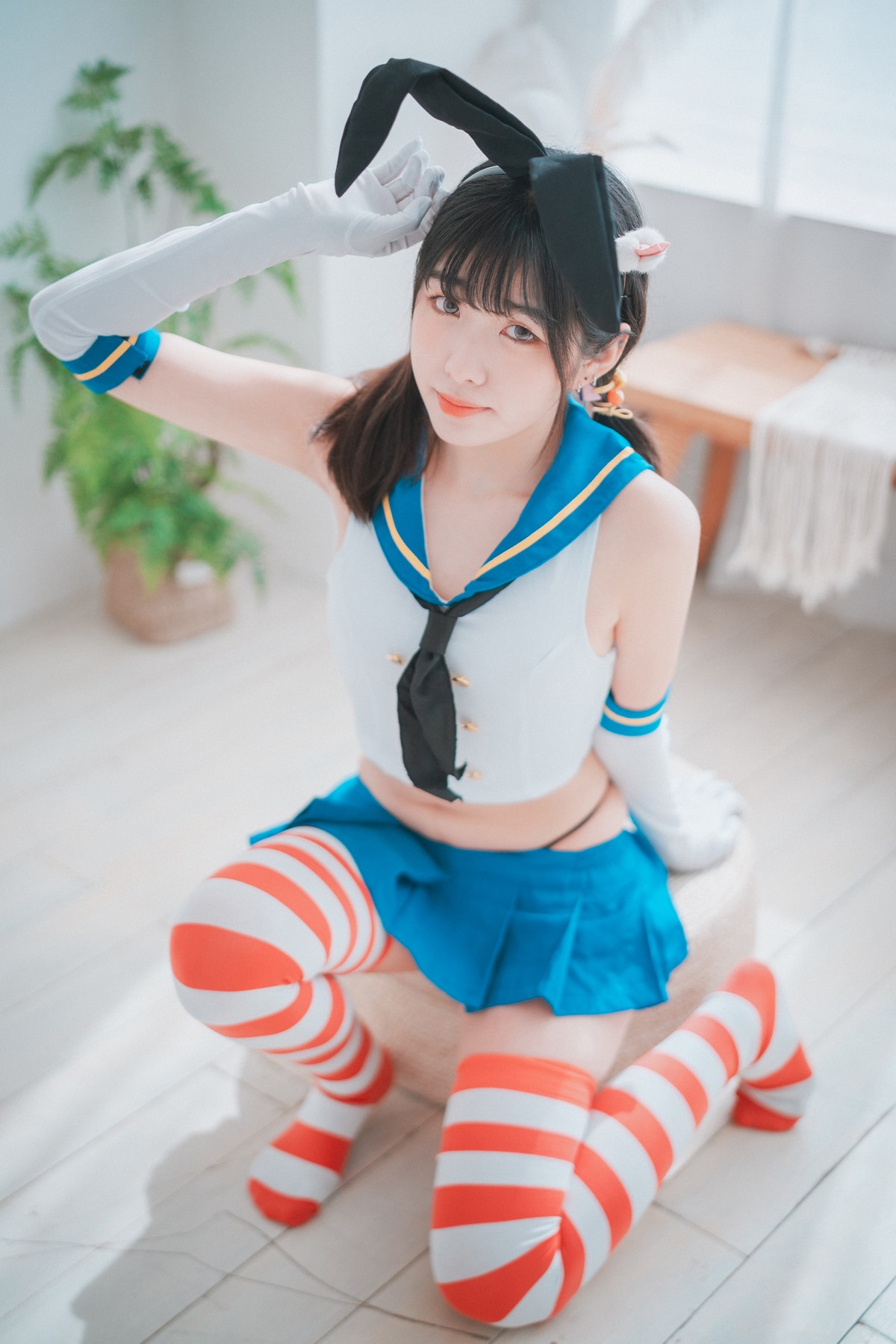 xgyw.top_[DJAWA]No.078_模特Sonson_Fleet Girl主题私房兔女郎装扮横条袜秀翘臀美腿诱惑写真42P