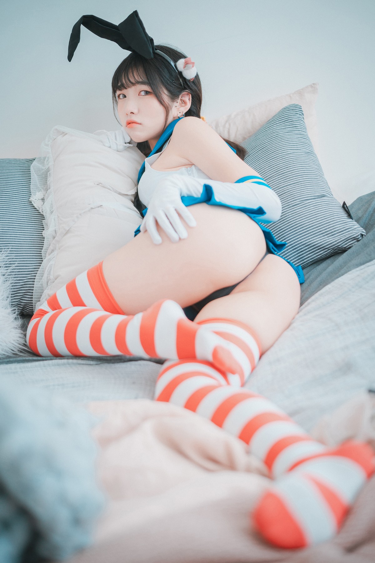 xgyw.top_[DJAWA]No.078_模特Sonson_Fleet Girl主题私房兔女郎装扮横条袜秀翘臀美腿诱惑写真42P