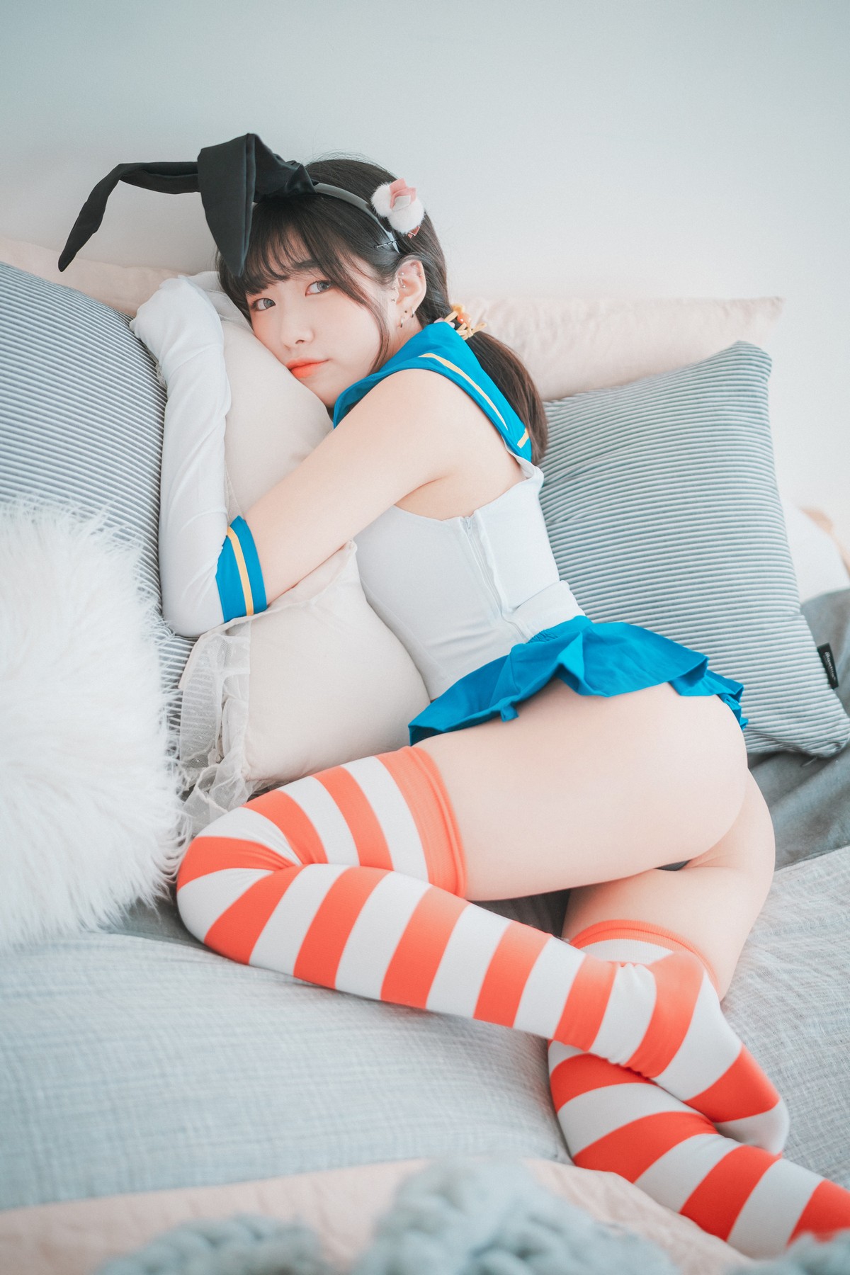 xgyw.top_[DJAWA]No.078_模特Sonson_Fleet Girl主题私房兔女郎装扮横条袜秀翘臀美腿诱惑写真42P