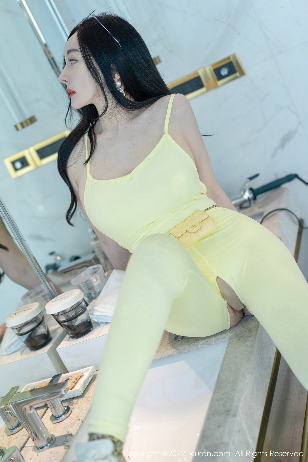 xgyw.top_XiuRen第5113期_模特允爾私房脱黄色收身服饰露豹纹连体衣秀丰满身材诱惑写真60P