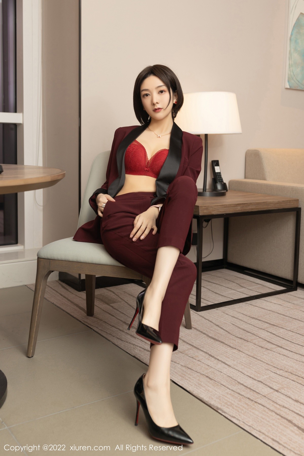 xgyw.top_XiuRen第5111期_女神Angela小热巴女老板角色扮演半脱露红色蕾丝内衣诱惑写真72P
