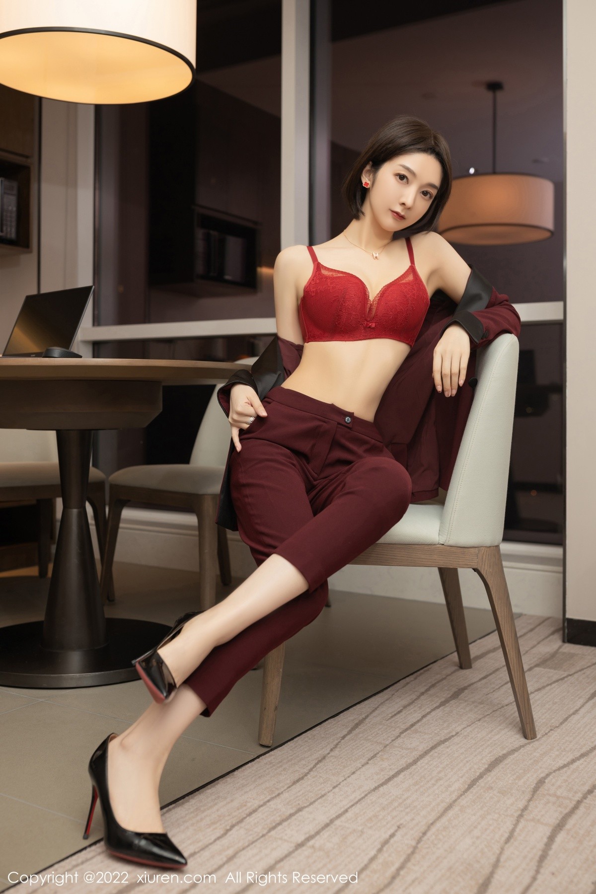 xgyw.top_XiuRen第5111期_女神Angela小热巴女老板角色扮演半脱露红色蕾丝内衣诱惑写真72P