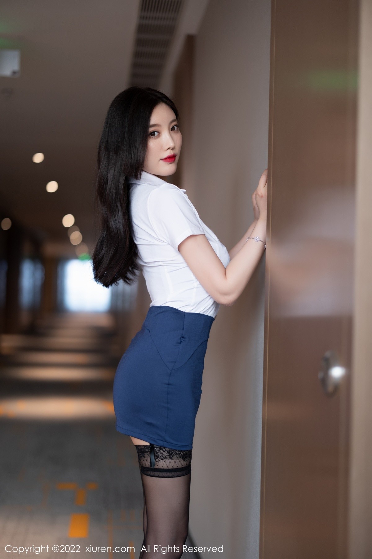 xgyw.top_XiuRen第5114期_女神杨晨晨Yome私房脱性感制服露黑色蕾丝内衣完美诱惑写真71P