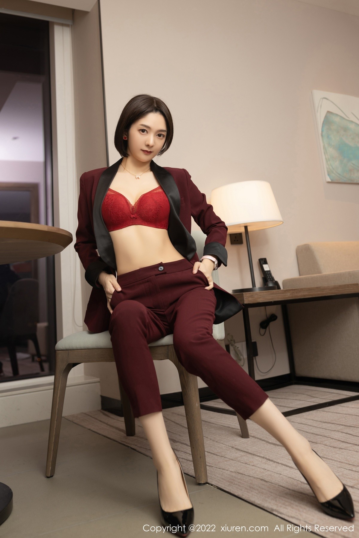 xgyw.top_XiuRen第5111期_女神Angela小热巴女老板角色扮演半脱露红色蕾丝内衣诱惑写真72P