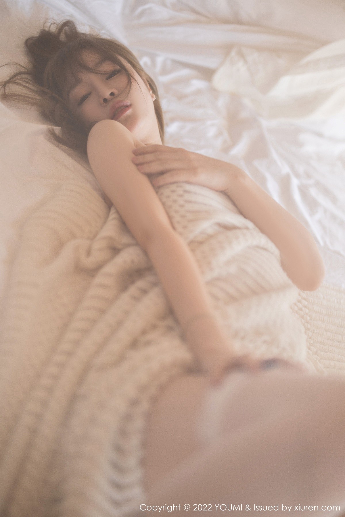 xgyw.top_[YouMi尤蜜荟]Vol.800_女神王雨纯大理旅拍白色轻透泳衣配白丝袜秀完美身材诱惑写真71P