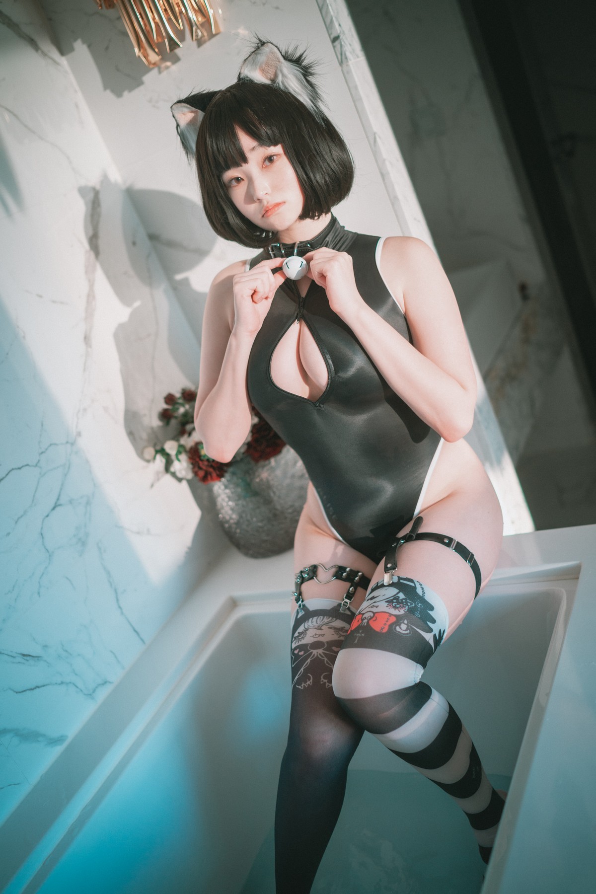 xgyw.top_[DJAWA]No.083_Bambi_Le chat déteste la douche主题浴室黑色连体衣秀翘臀诱惑写真25P
