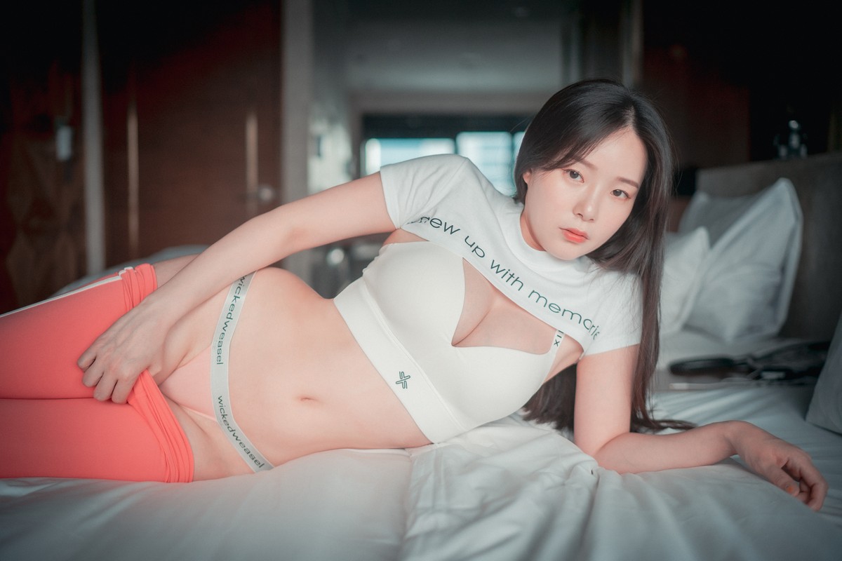 xgyw.top_[DJAWA]No.084_模特PIA_Loose and Tight Salmon Pink主题紧身运动裤秀翘臀诱惑写真61P