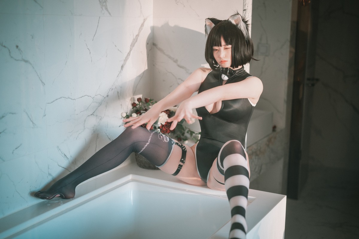 xgyw.top_[DJAWA]No.083_Bambi_Le chat déteste la douche主题浴室黑色连体衣秀翘臀诱惑写真25P