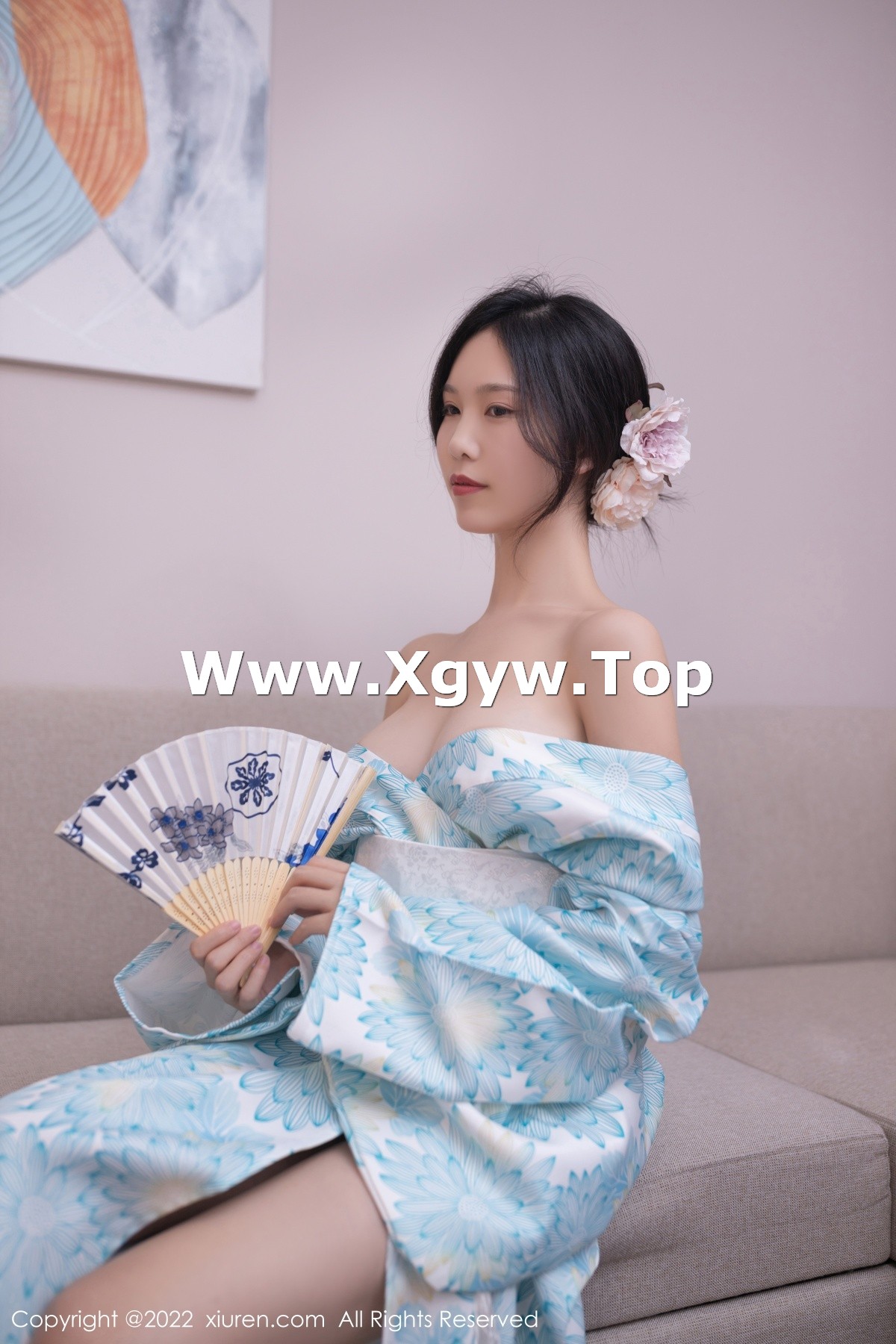 xgyw.top_XiuRen第5118期_模特利世室内场景性感淡蓝色和服半脱秀惹火身材极致诱惑写真75P