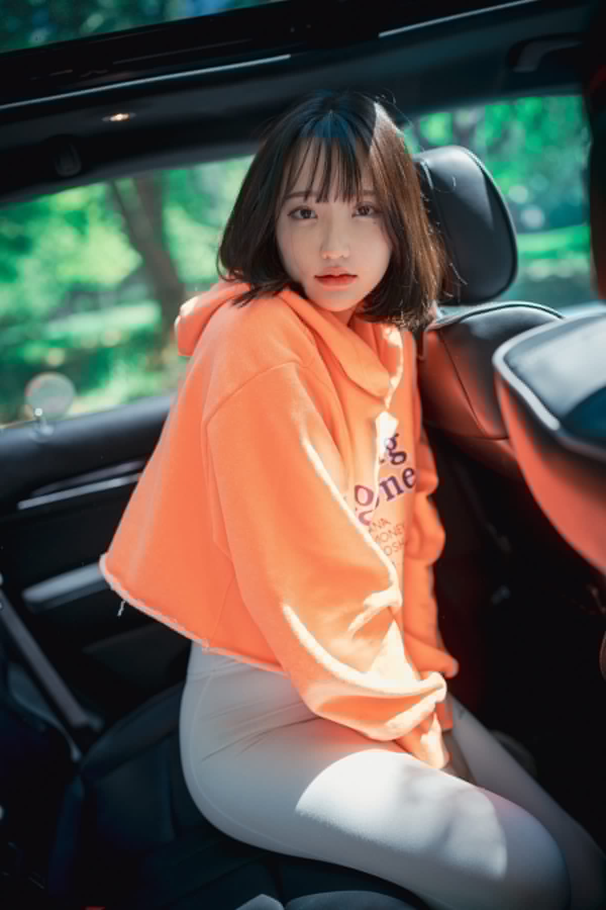 xgyw.top_[DJAWA]No.085_模特Yeeun_Naughty Trekking主题户外多套服饰半脱秀豪乳翘臀诱惑写真287P