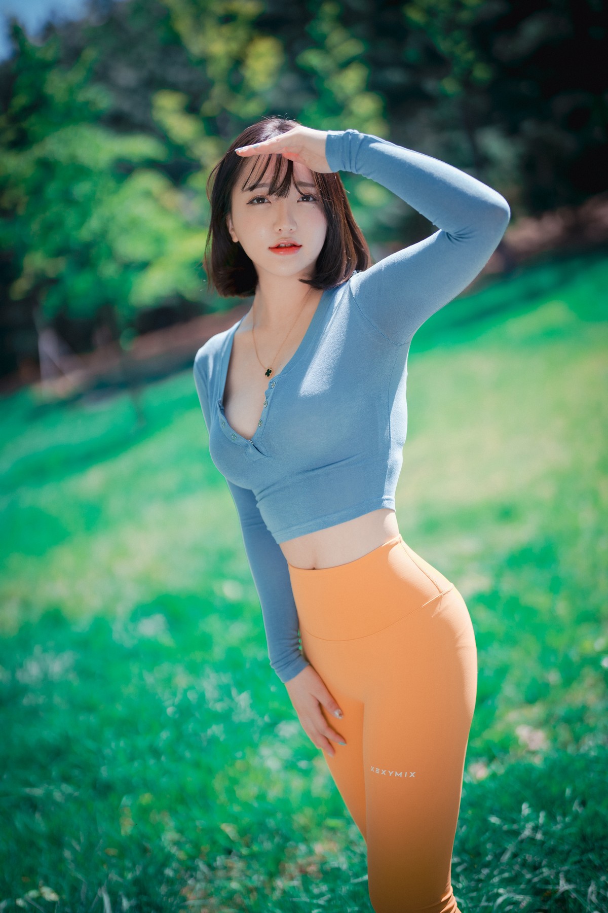 xgyw.top_[DJAWA]No.085_模特Yeeun_Naughty Trekking主题户外多套服饰半脱秀豪乳翘臀诱惑写真287P