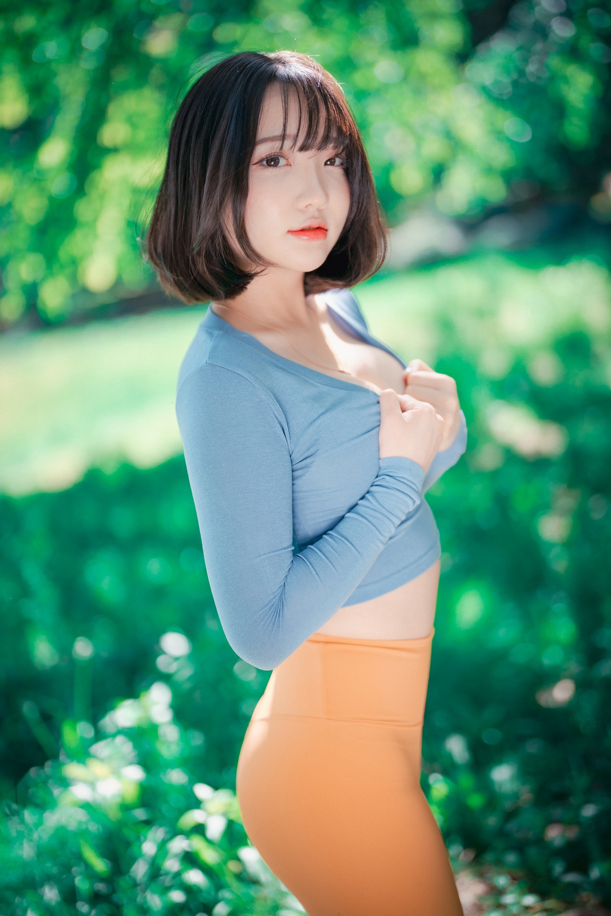 xgyw.top_[DJAWA]No.085_模特Yeeun_Naughty Trekking主题户外多套服饰半脱秀豪乳翘臀诱惑写真287P
