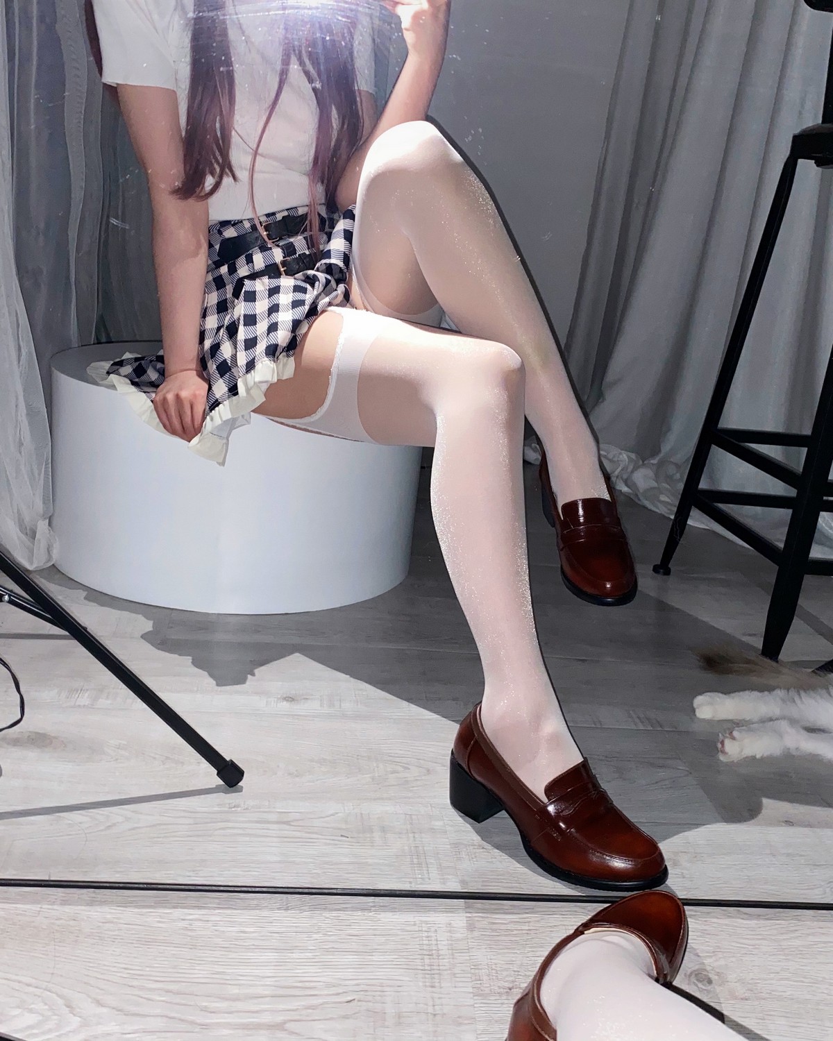 xgyw.top_Coser小姐姐白银81白丝兔女郎主题性感服饰配白丝吊袜半脱秀完美身材诱惑写真168P