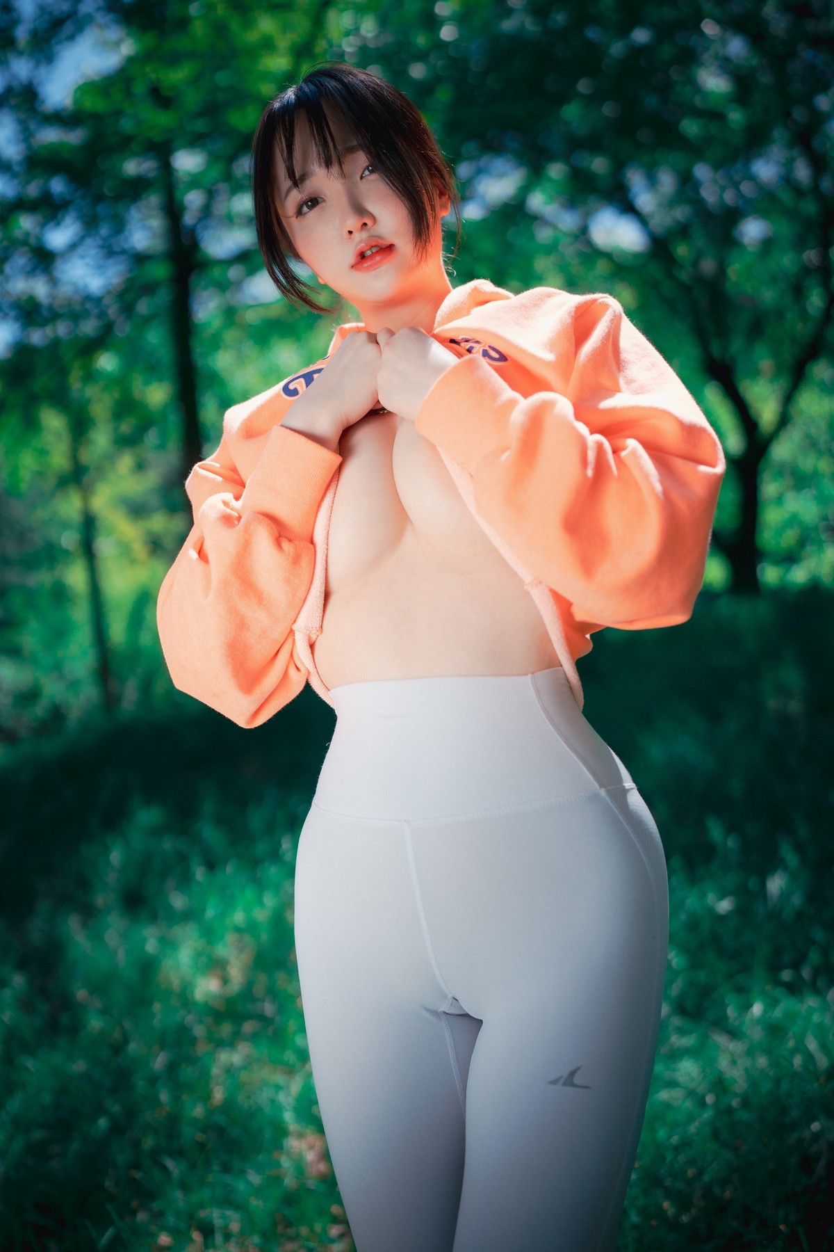 xgyw.top_[DJAWA]No.085_模特Yeeun_Naughty Trekking主题户外多套服饰半脱秀豪乳翘臀诱惑写真287P