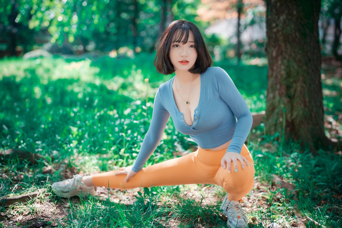 xgyw.top_[DJAWA]No.085_模特Yeeun_Naughty Trekking主题户外多套服饰半脱秀豪乳翘臀诱惑写真287P