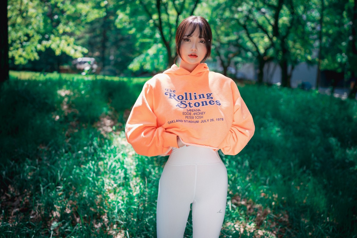 xgyw.top_[DJAWA]No.085_模特Yeeun_Naughty Trekking主题户外多套服饰半脱秀豪乳翘臀诱惑写真287P