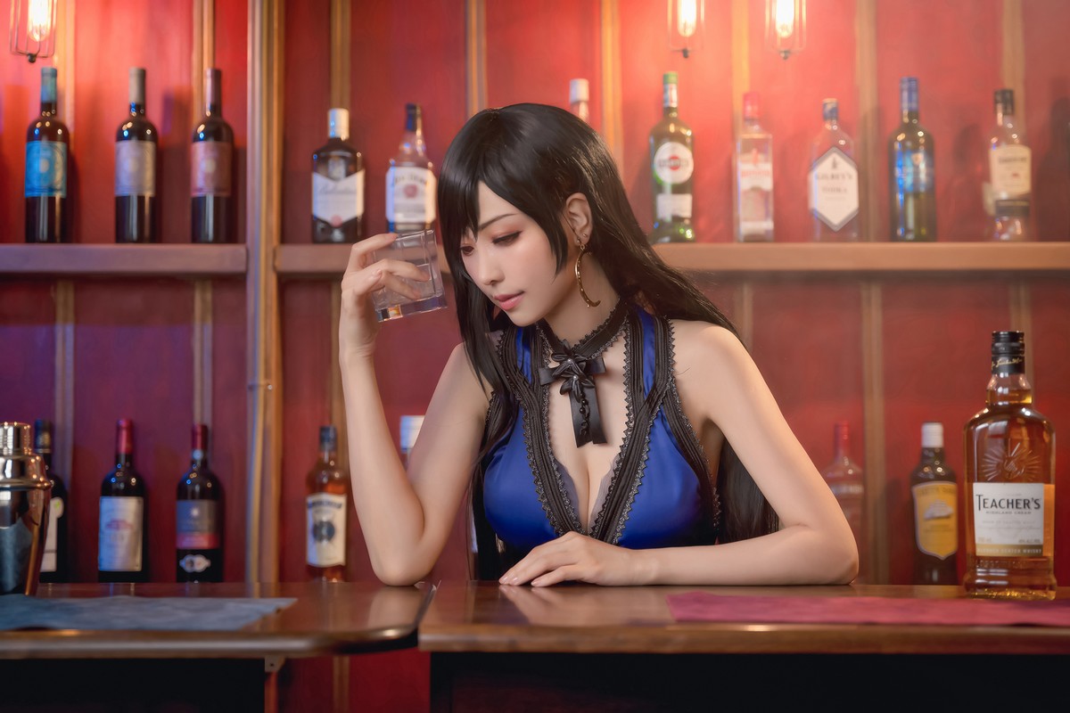 xgyw.top_Coser妹子Ely_eee蒂法主题户外 酒店吧台 私房旗袍性感服饰秀完美身材诱惑写真74P