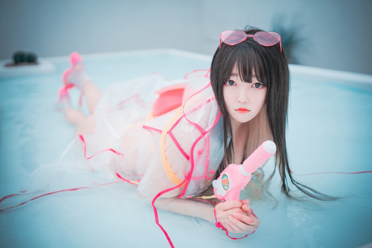 xgyw.top_[DJAWA]No.088_模特Aram_Poolside_Summer主题泳池边性感薄透服饰惹火诱惑写真76P