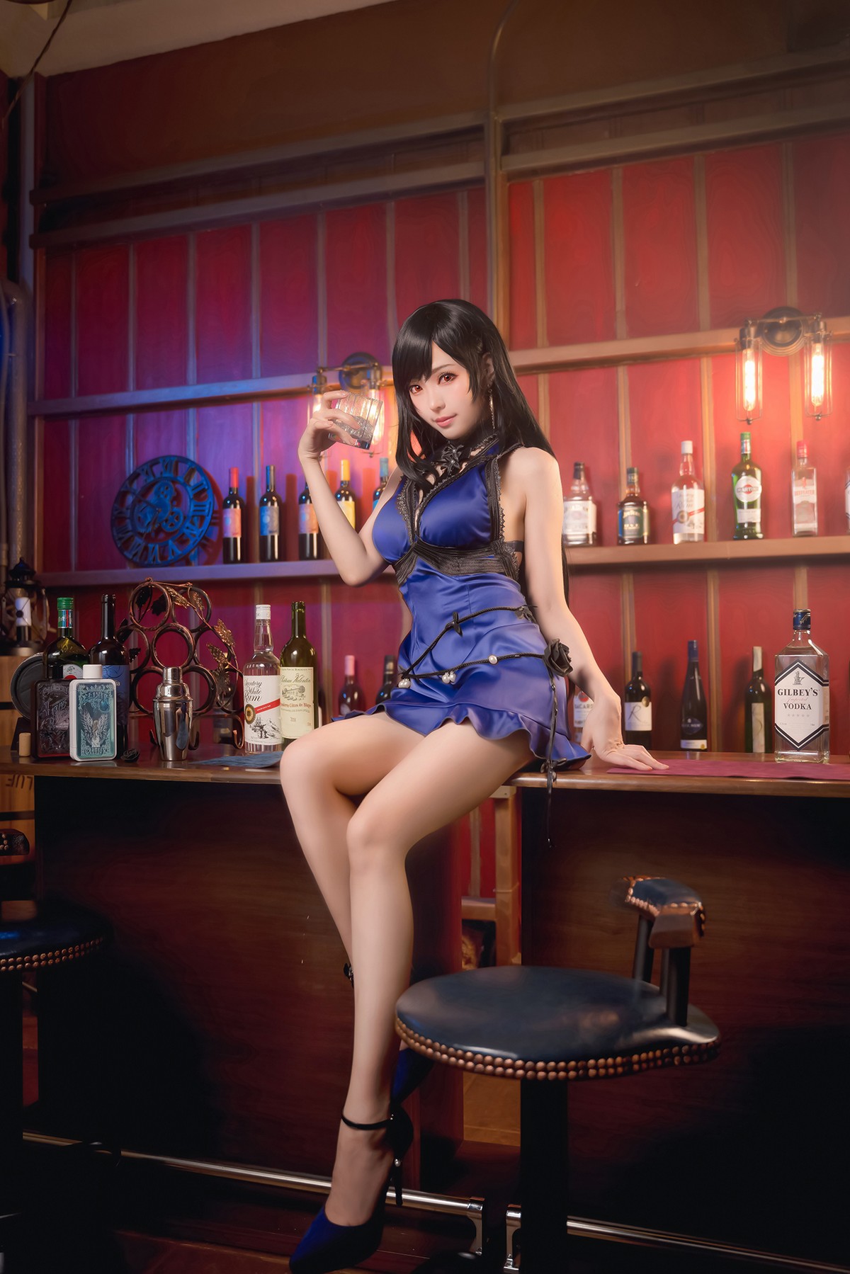 xgyw.top_Coser妹子Ely_eee蒂法主题户外 酒店吧台 私房旗袍性感服饰秀完美身材诱惑写真74P