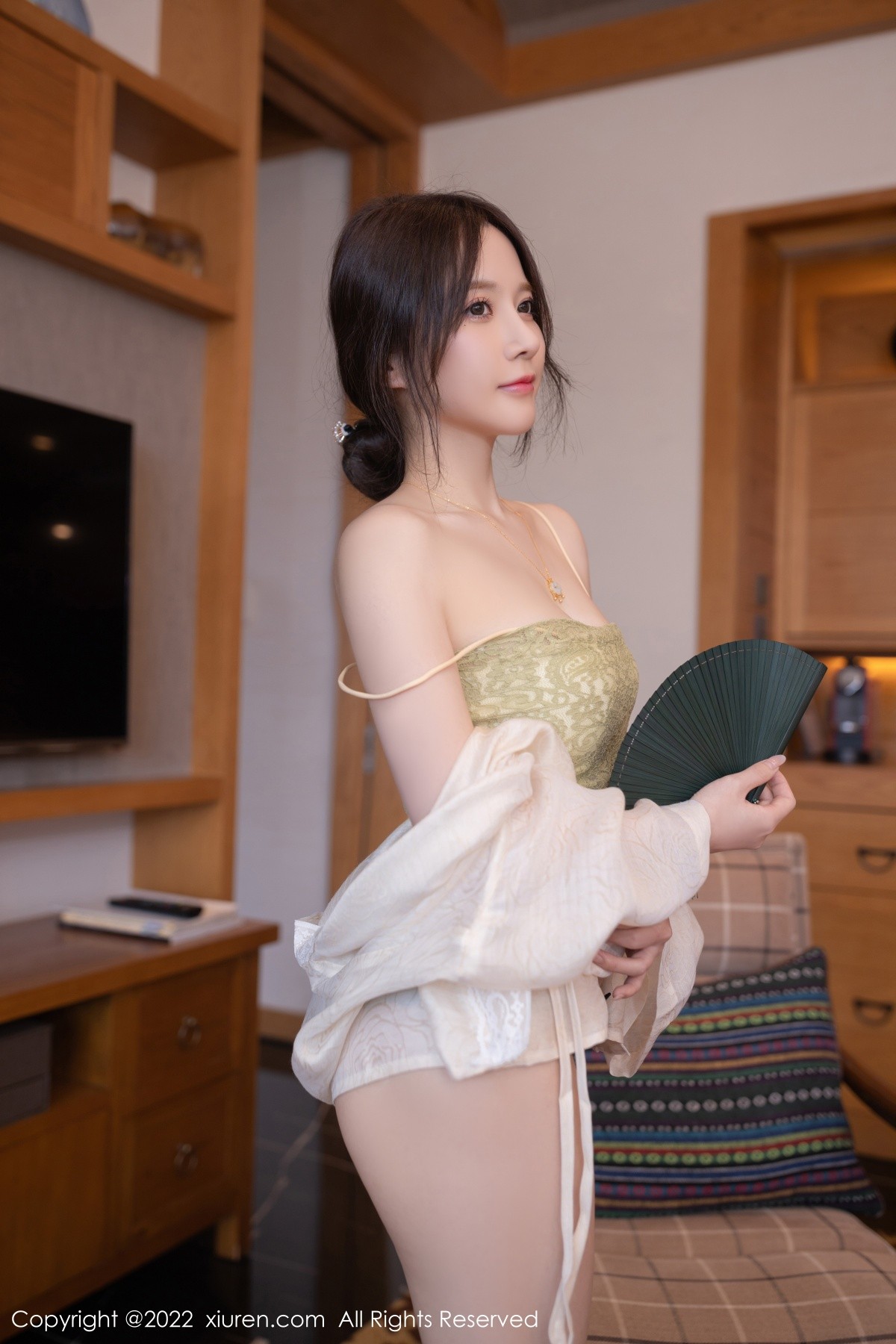 xgyw.top_XiuRen第5130期_模特鱼子酱Fish云南旅拍私房浅色古装服饰秀曼妙身材诱惑写真78P