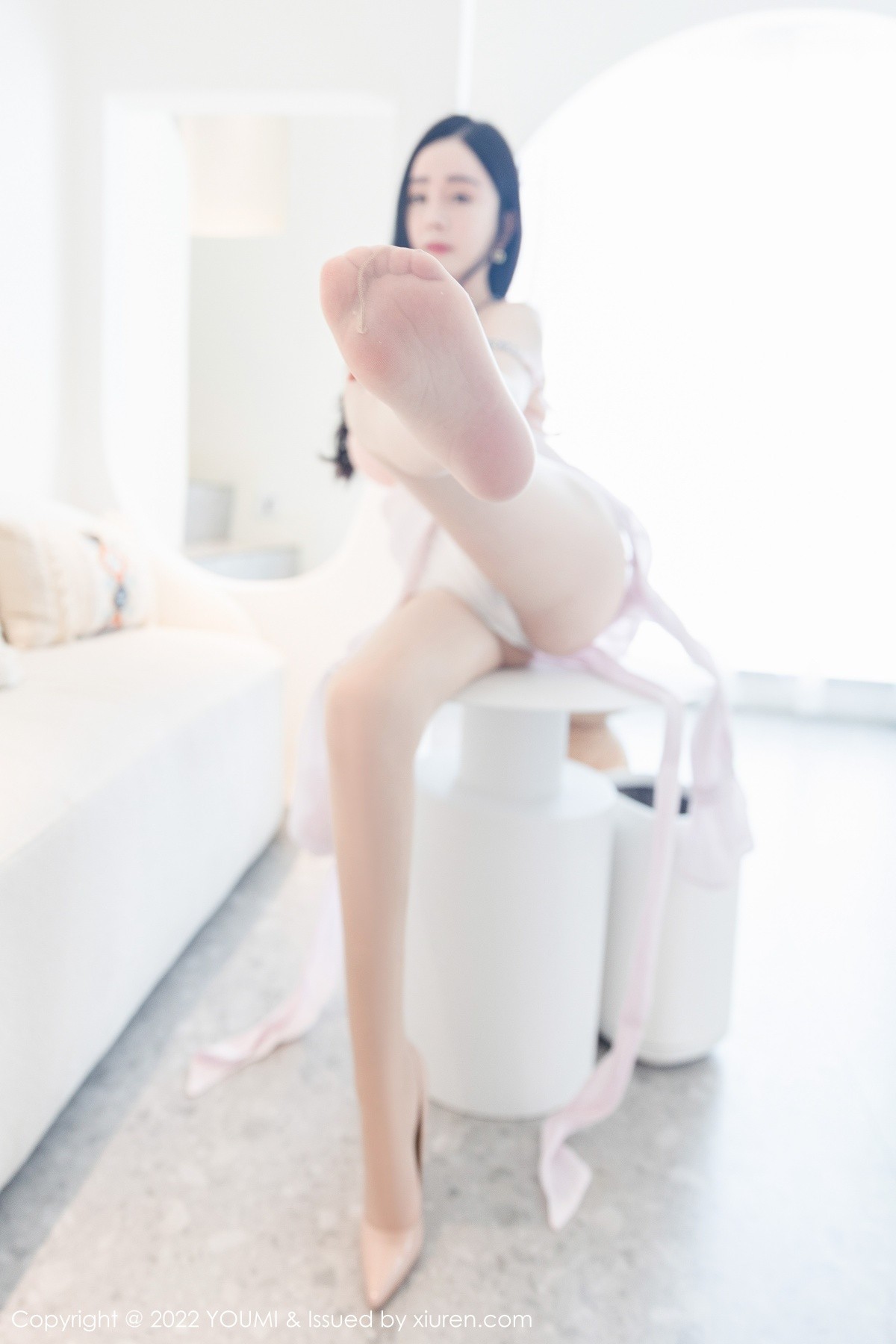 xgyw.top_[YouMi尤蜜荟]Vol.801_女神允爾大理旅拍性感粉色薄纱配白短裙半脱秀丰满身材诱惑写真79P