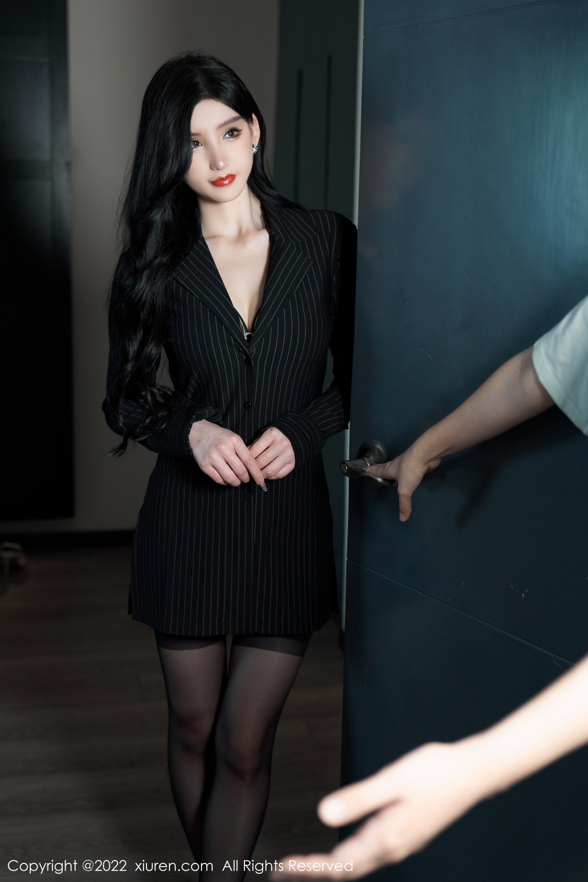 xgyw.top_XiuRen第5133期_女神周于希Sally心愿旅拍私房黑色情趣薄纱秀豪乳撩人诱惑写真83P