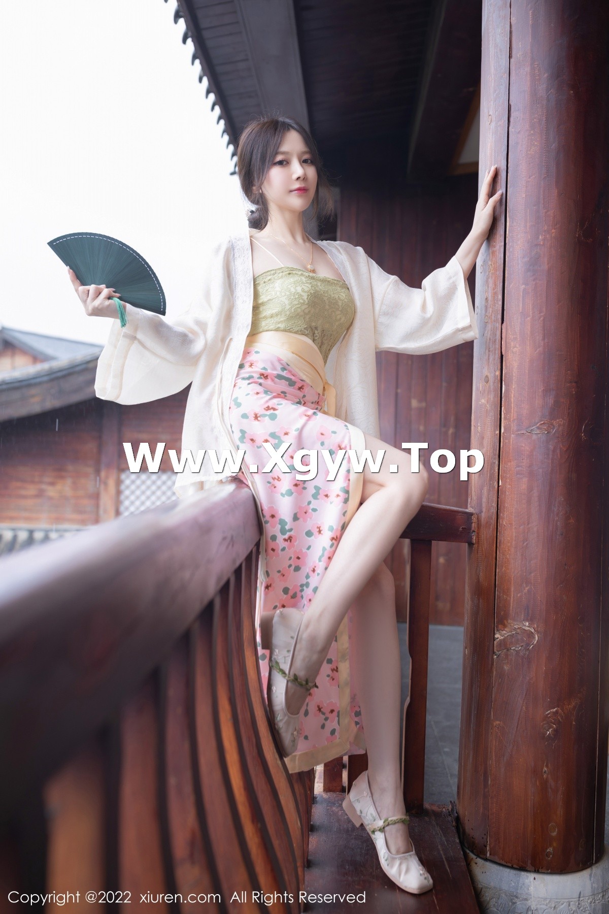xgyw.top_XiuRen第5130期_模特鱼子酱Fish云南旅拍私房浅色古装服饰秀曼妙身材诱惑写真78P