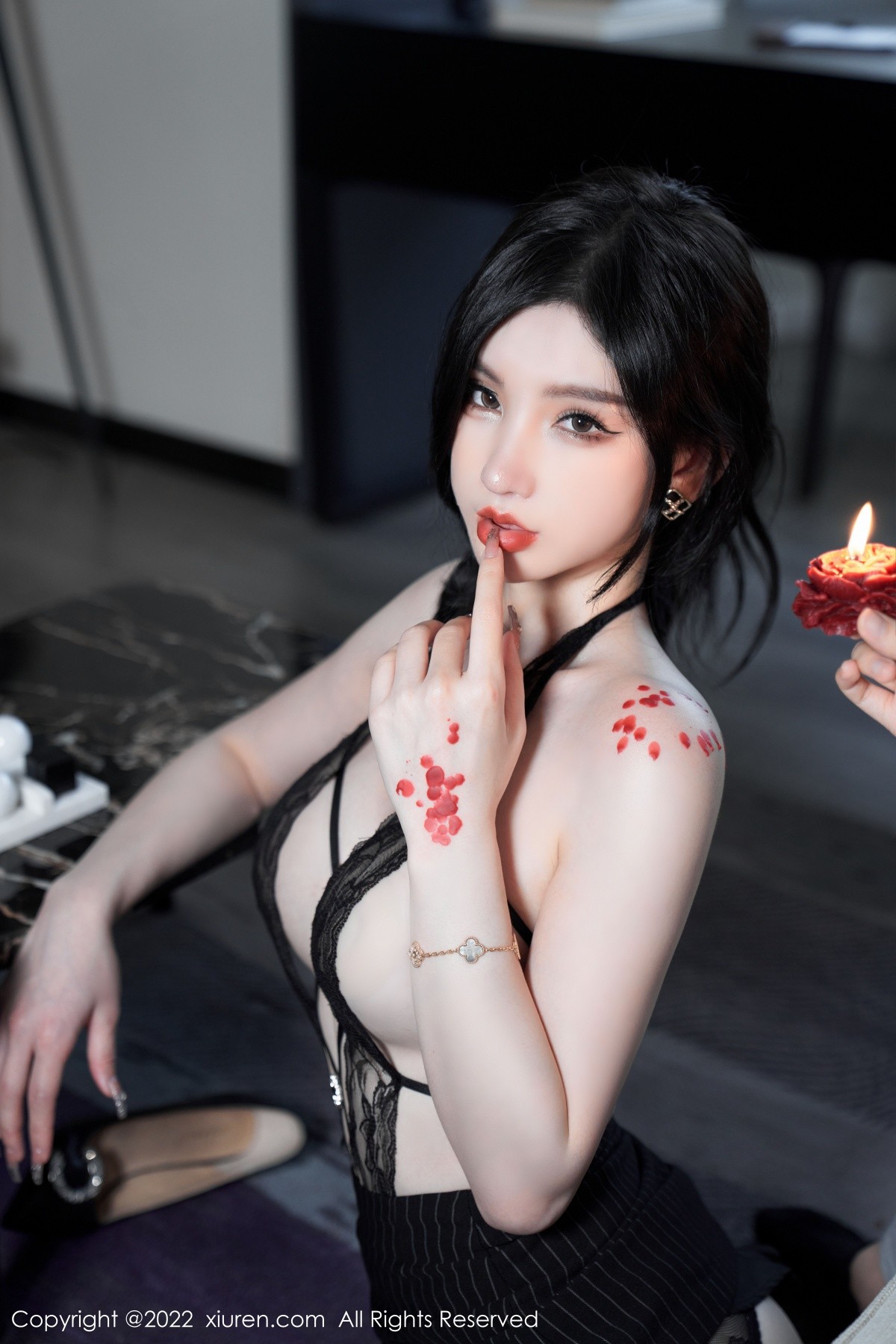 xgyw.top_XiuRen第5133期_女神周于希Sally心愿旅拍私房黑色情趣薄纱秀豪乳撩人诱惑写真83P