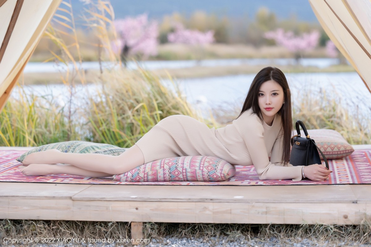 xgyw.top_[XiaoYu画语界]Vol.796_女神杨晨晨Yome丽江心愿旅拍室内紫色轻透蕾丝内衣诱惑写真79P