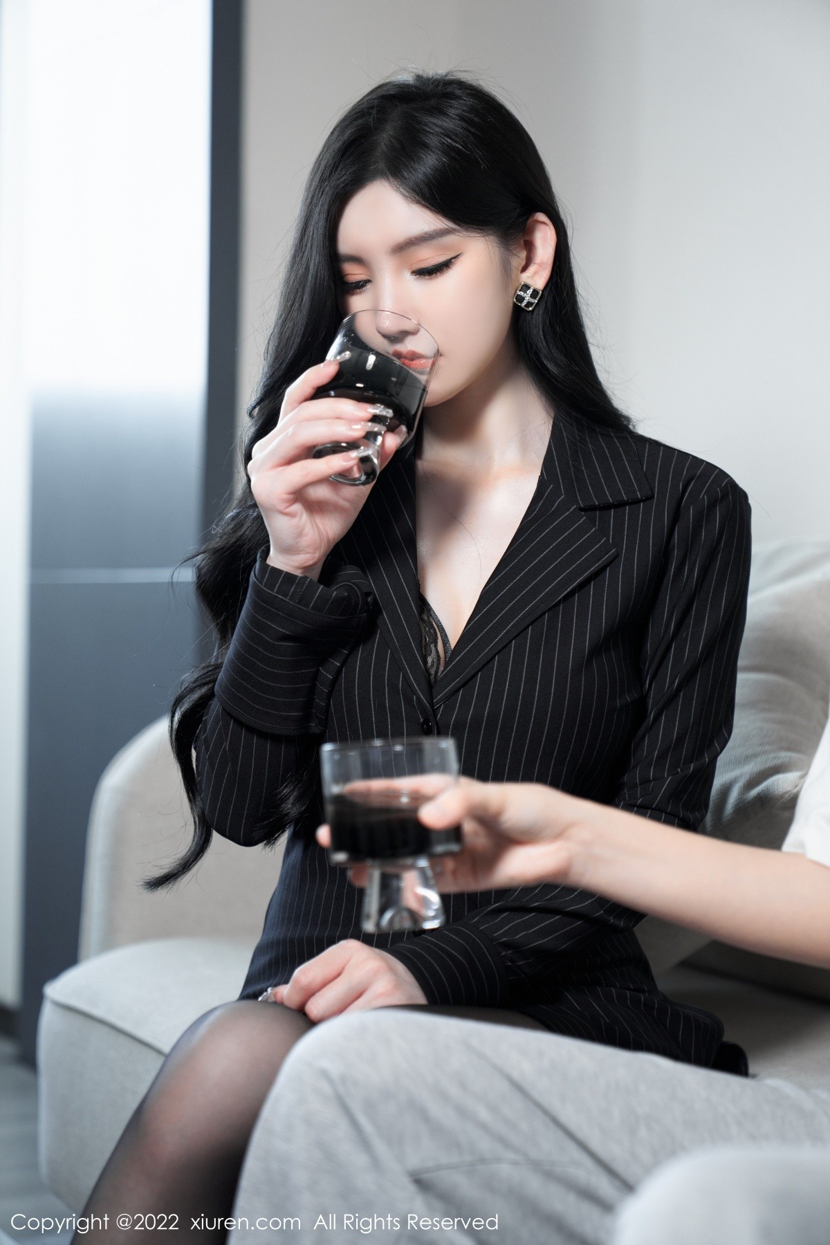 xgyw.top_XiuRen第5133期_女神周于希Sally心愿旅拍私房黑色情趣薄纱秀豪乳撩人诱惑写真83P