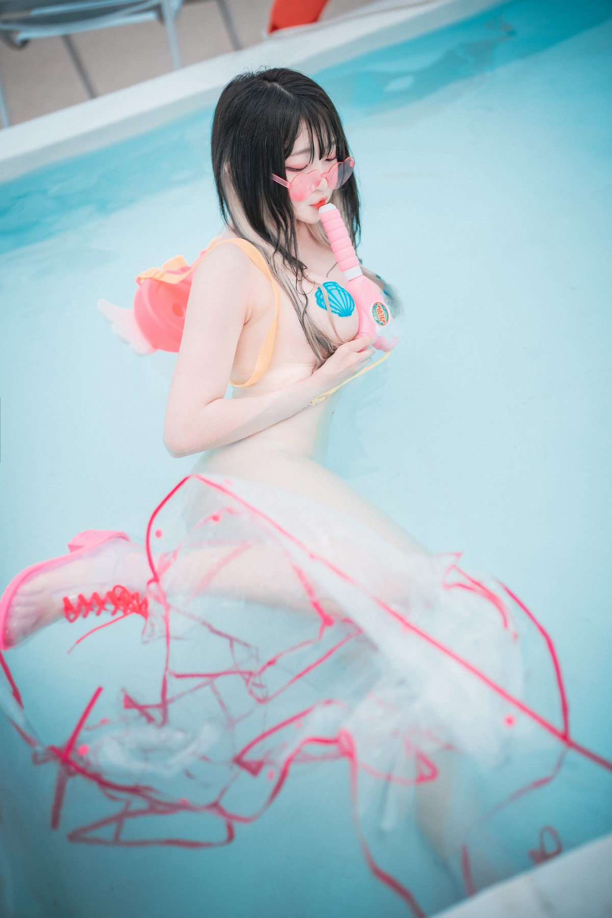xgyw.top_[DJAWA]No.088_模特Aram_Poolside_Summer主题泳池边性感薄透服饰惹火诱惑写真76P