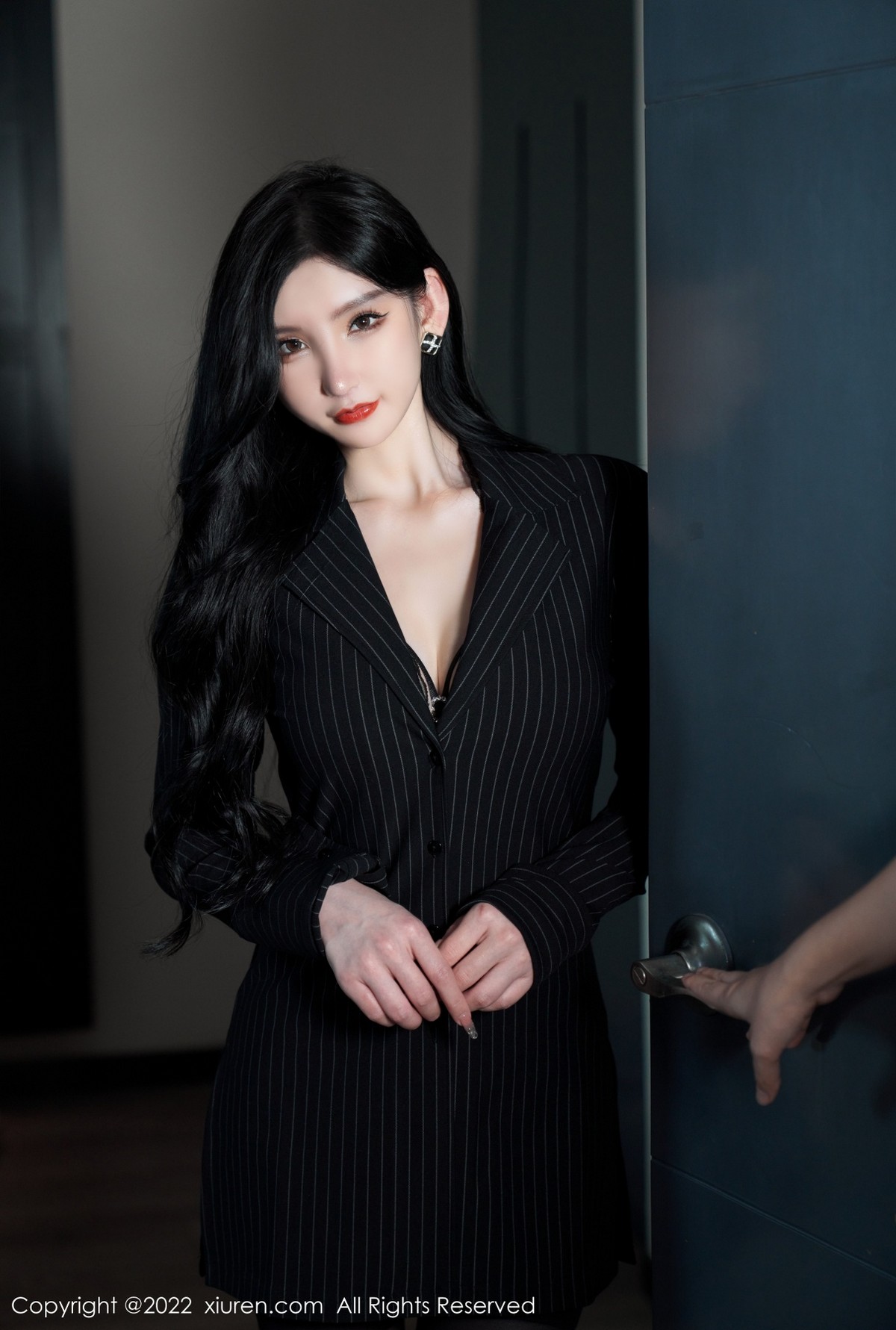 xgyw.top_XiuRen第5133期_女神周于希Sally心愿旅拍私房黑色情趣薄纱秀豪乳撩人诱惑写真83P