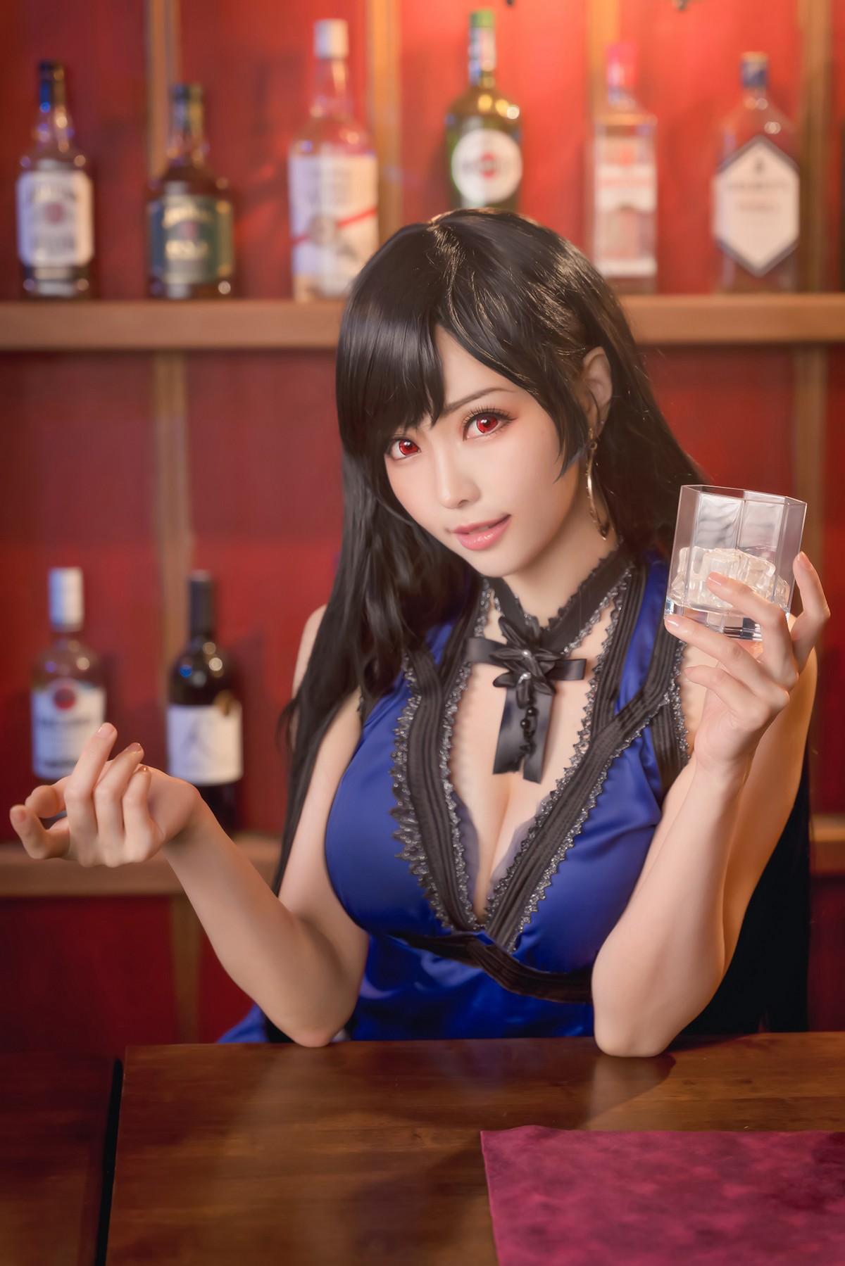 xgyw.top_Coser妹子Ely_eee蒂法主题户外 酒店吧台 私房旗袍性感服饰秀完美身材诱惑写真74P