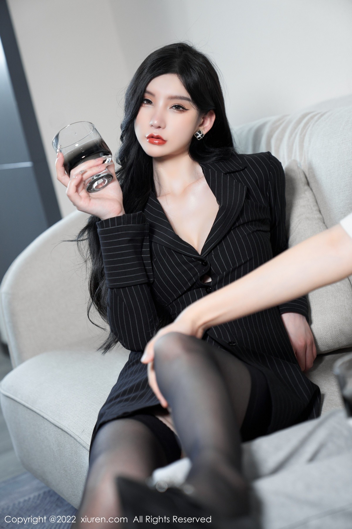 xgyw.top_XiuRen第5133期_女神周于希Sally心愿旅拍私房黑色情趣薄纱秀豪乳撩人诱惑写真83P