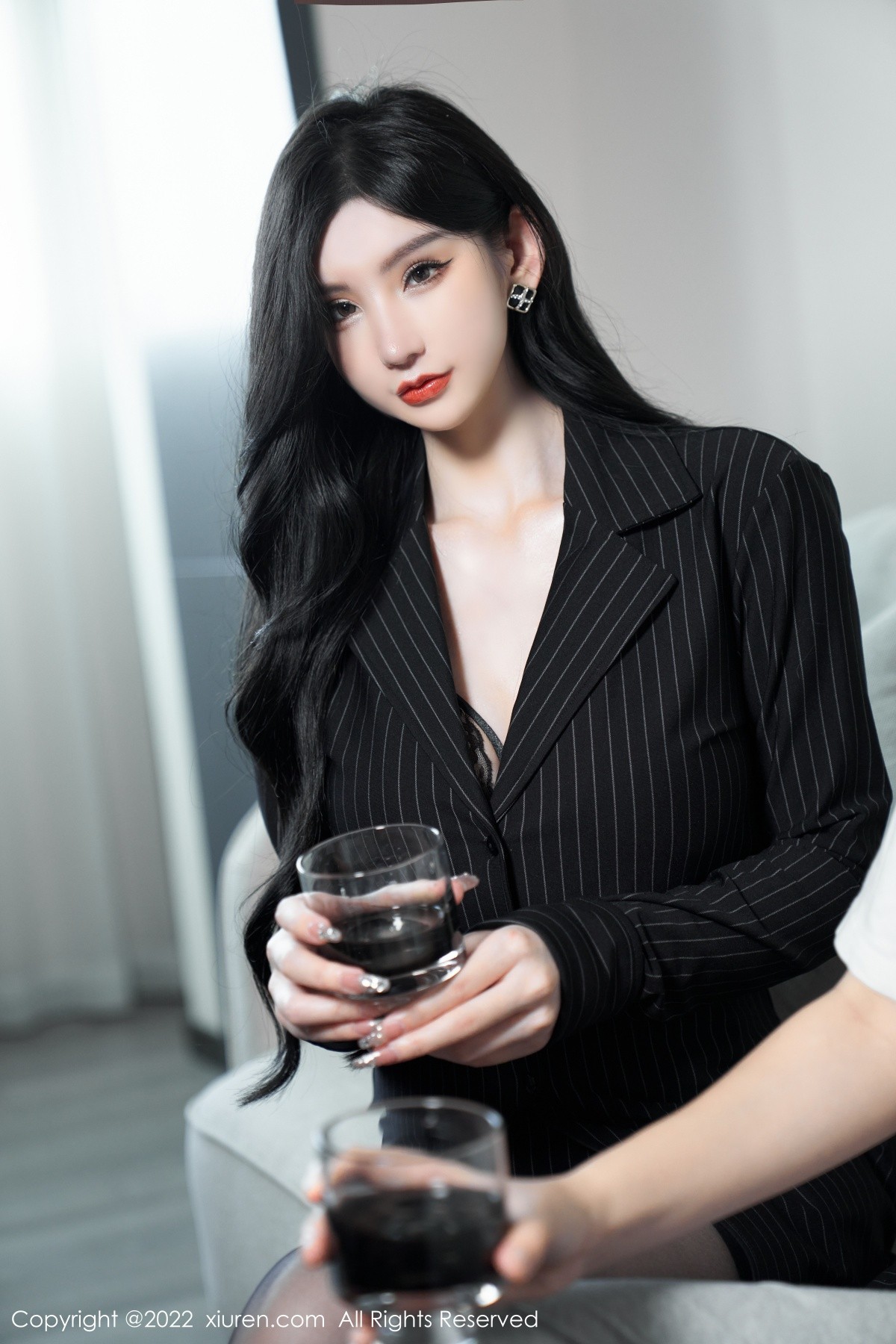 xgyw.top_XiuRen第5133期_女神周于希Sally心愿旅拍私房黑色情趣薄纱秀豪乳撩人诱惑写真83P