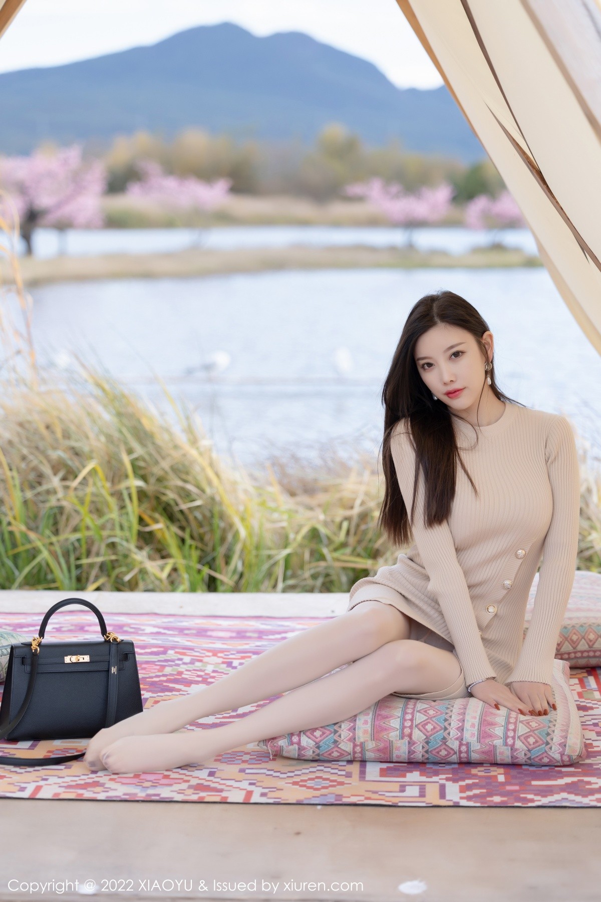 xgyw.top_[XiaoYu画语界]Vol.796_女神杨晨晨Yome丽江心愿旅拍室内紫色轻透蕾丝内衣诱惑写真79P